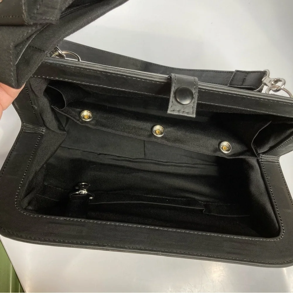 Petunia‎ Pickle Bottom Evening In Innsbruck in gray small/medium diaper bag